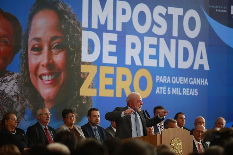 Título: Desigualdade Fiscal Explode: Por Que Os Super Ricos Pagam Menos Ir?