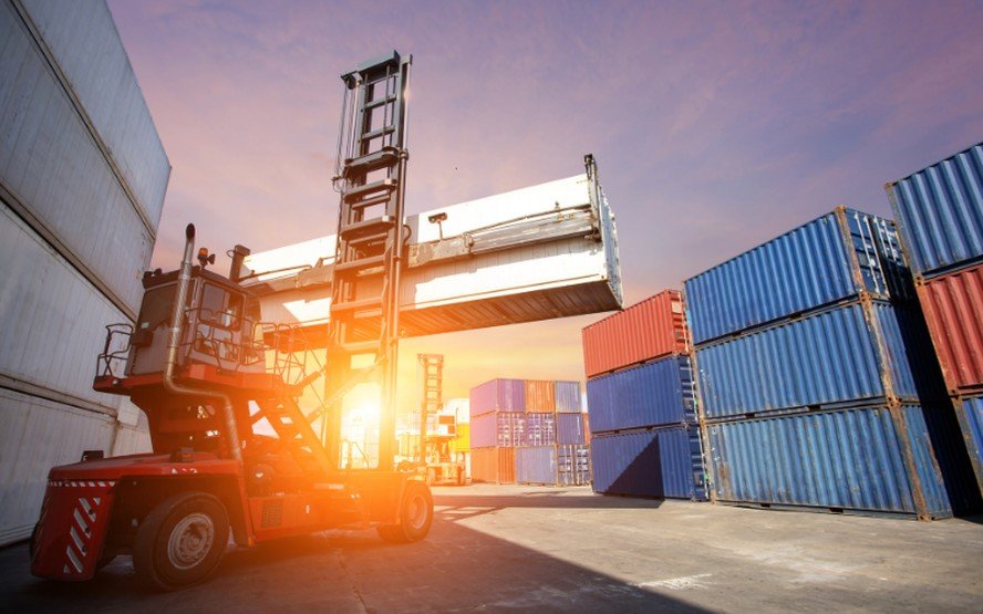 Título: Tarifa Trump Derruba Exportação E Ameaça Setor De Máquinas