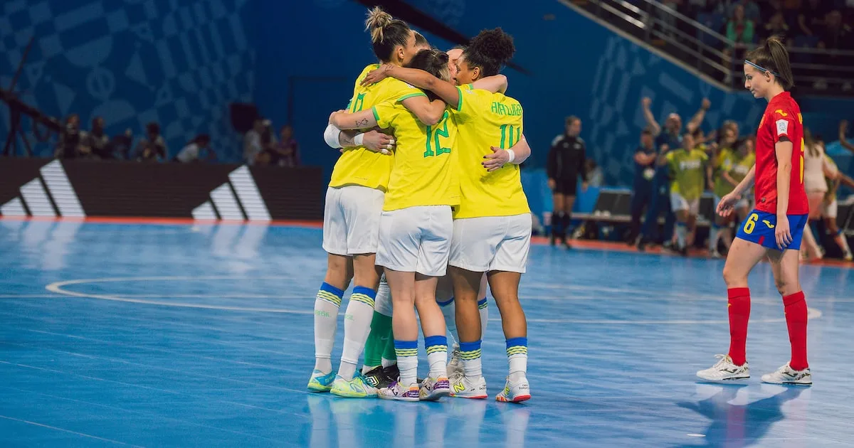 Brasil Massacra Espanha E Vai à Final Do Mundial De Futsal!