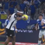 2025/12 — Gol De Memphis Depay: Cruzeirenses Contestam Validade Após Vídeo Viral Allegando Toque De Mão Decisivo Contra Corinthians Na Copa Do Brasil; Entenda A Análise Do Var