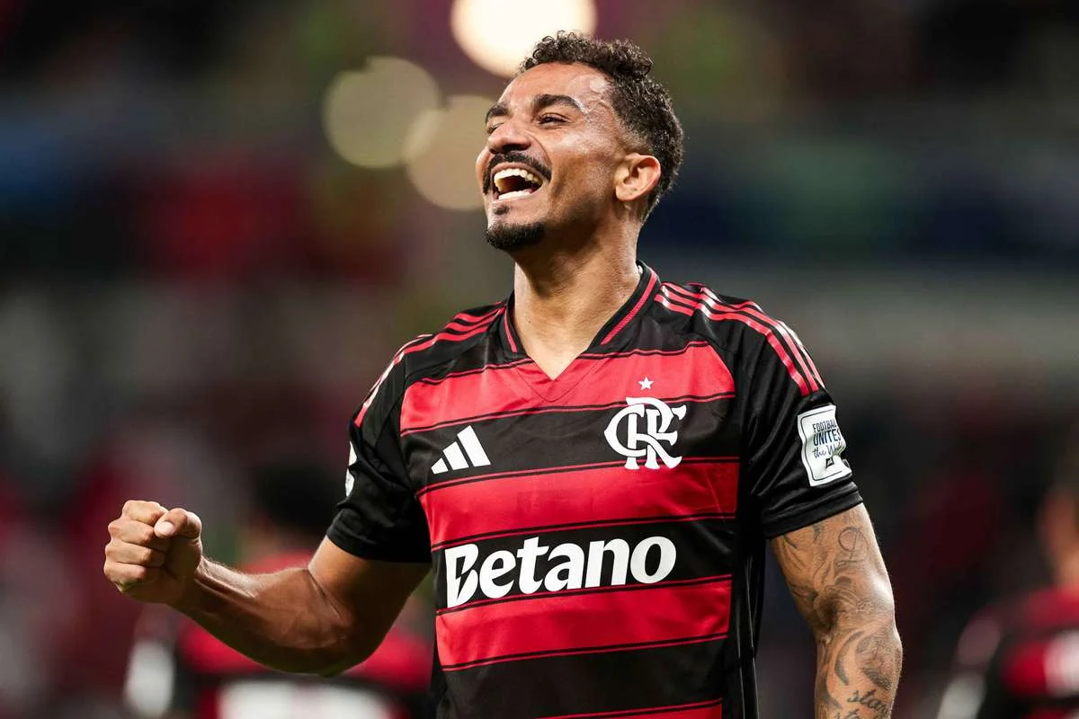 2025/12 — Flamengo Vence Pyramids Com Gols Aéreos E Garante Vaga Na Final Da Taça Intercontinental Contra O Paris Saint Germain