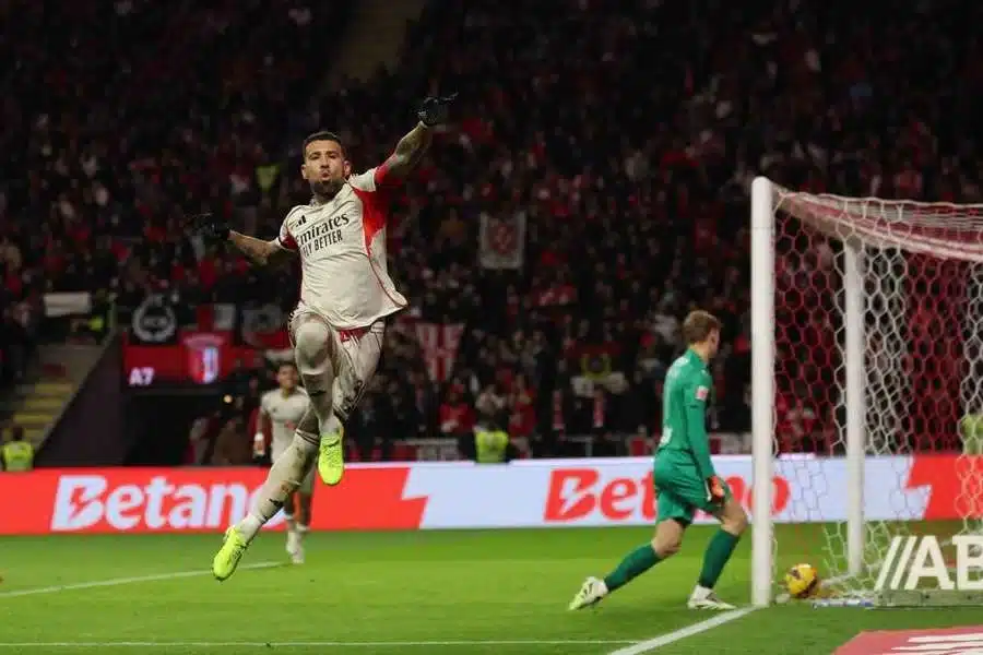 Vasco Da Gama Agita O Mercado E Negocia Com Campeão Mundial Otamendi, Que Encerra Contrato Com O Benfica