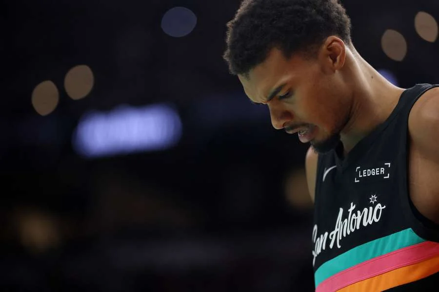 Victor Wembanyama: Exames Afastam Lesão Grave No Joelho E Trazem Alívio Ao San Antonio Spurs Na Nba
