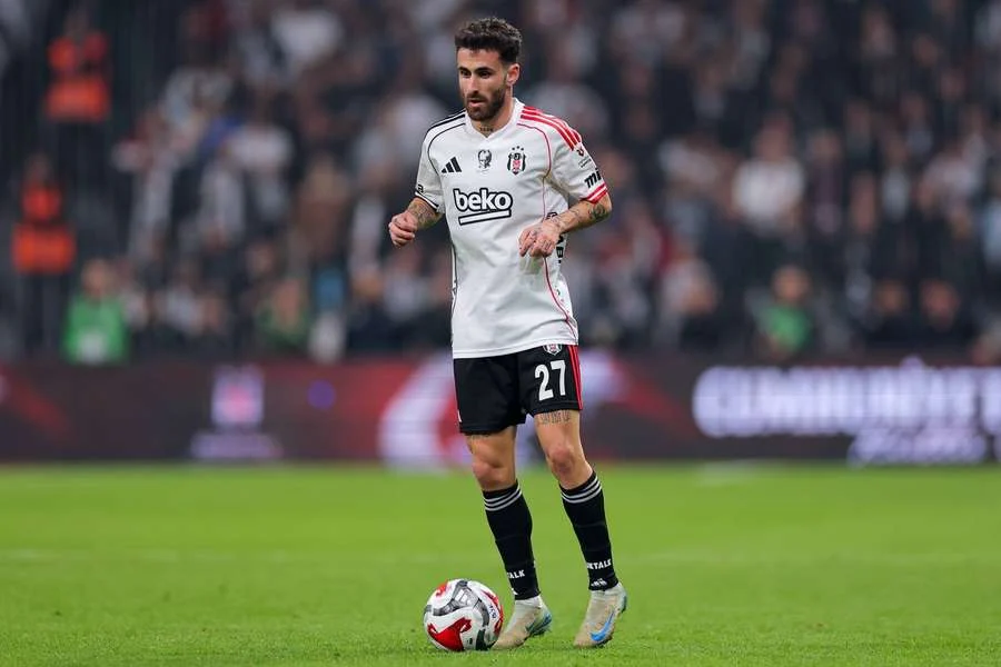 Rafa Silva Brilha E É Convocado Para Estágio Do Besiktas; David Jurásek, Ex Benfica, Deixa Clube Turco E Retorna Ao Slavia Praga