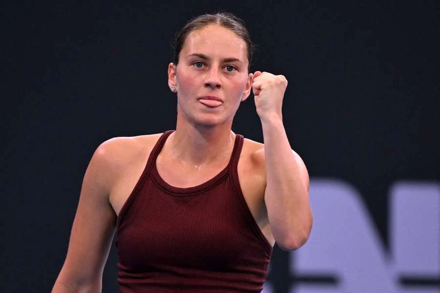 Sabalenka Domina E Garante Vaga Na Final De Brisbane Contra Kostyuk: Duelo De Gigantes Antes Do Open Da Austrália