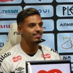 Gabriel Menino Revela Idolatria Por Neymar Em Apresentação No Santos E Sonha Em Fazer História Na Vila Belmiro: ‘É O Melhor Jogador Que Vi Atuar’