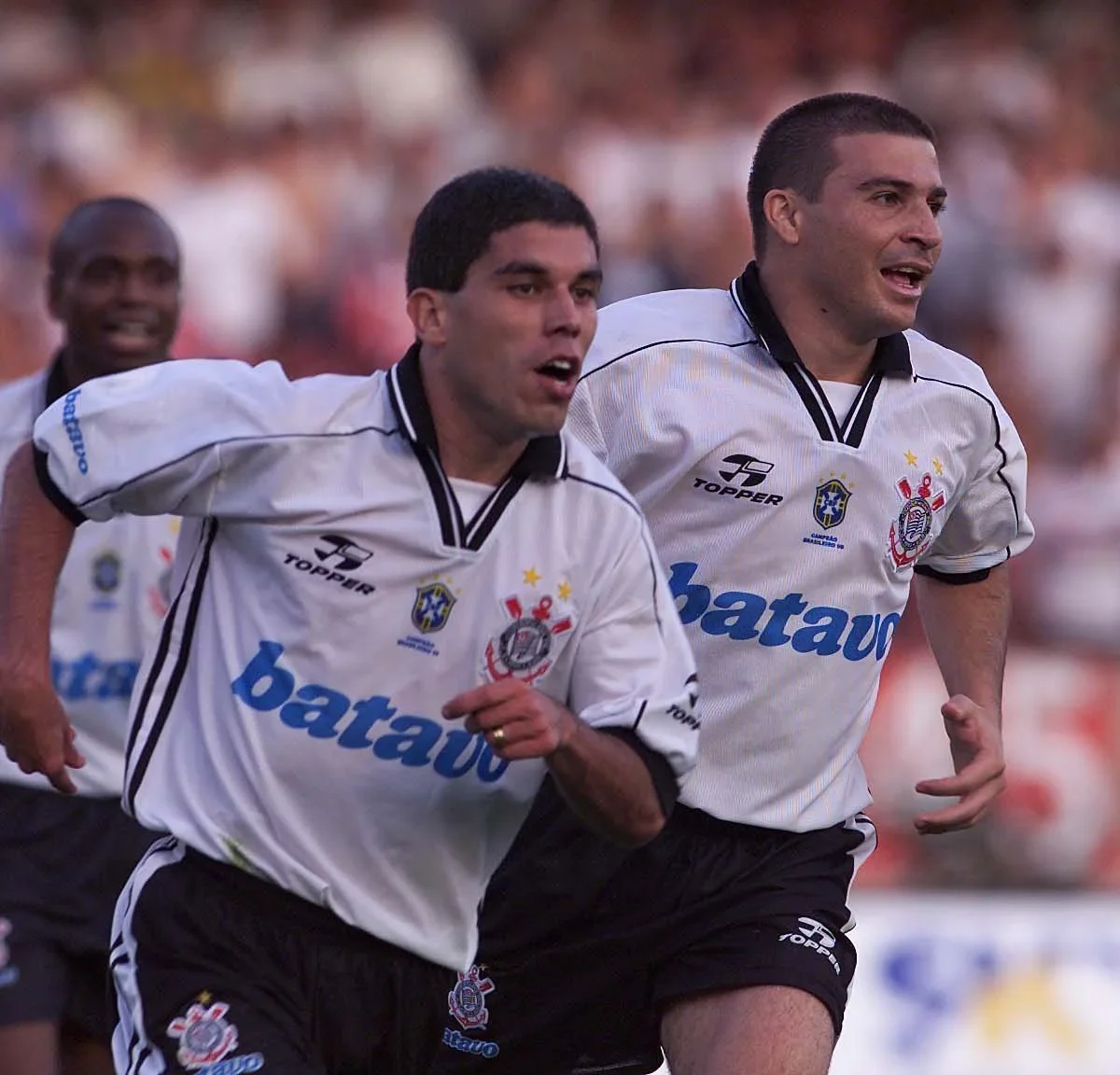 Camisas Lendárias Do Brasileirão: Seu Manto Sagrado Está Entre Os Uniformes Mais Icônicos Da História Do Futebol Nacional?