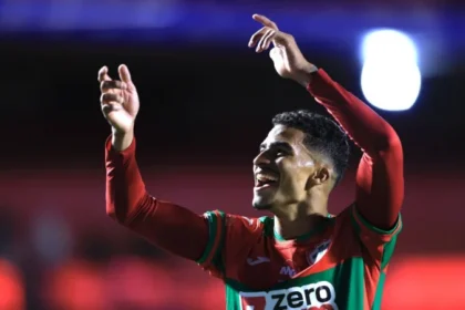 Calleri Brilha Com Dois Gols, Mas São Paulo Perde De Virada Para Portuguesa Por 3 A 2 E Afunda No Paulistão