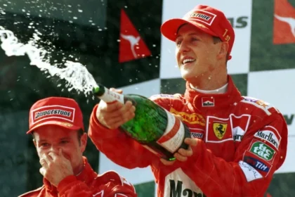 Michael Schumacher Não Está Mais Acamado E Se Locomove Em Cadeira De Rodas, Revela Daily Mail Após Visita A Mansão Do Ex Piloto De F1