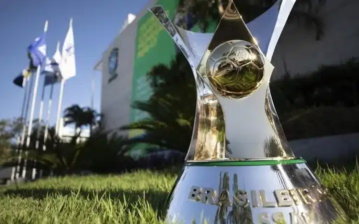 Desvende O Troféu Do Brasileirão: História, Peso E Detalhes Da Taça De 15 Kg Banhada A Ouro Que Coroa O Campeão Brasileiro