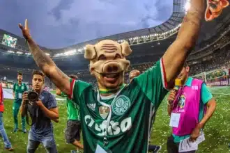 De ‘porco’ A ‘urubu’: A Fascinante História De Como Ofensas Viraram Símbolos De Orgulho Nos Maiores Clubes Brasileiros