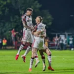 Flamengo Vence Vitória Por 2 A 1 Fora De Casa, Desencanta No Brasileirão Com Rossi Herói E Gols Decisivos De Pulgar E Cebolinha