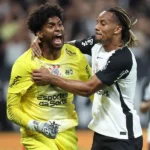 Hugo Souza Brilha, Defende Pênalti E Corinthians Vence Bragantino Por 2 A 0 No Brasileirão, Quebrando Tabu E Igualando Marca Histórica
