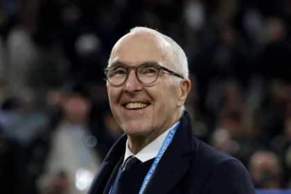 Frank Mccourt Reafirma Benatia No Comando Do Olympique De Marseille E Redefine Papel De Longoria Em Meio à Busca Por Novo Treinador