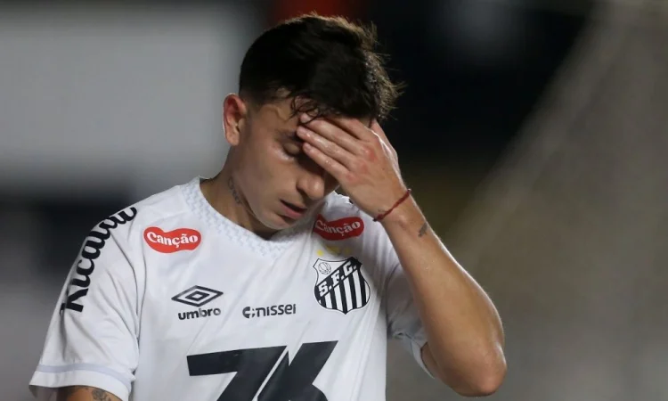 Santos Recebe ‘transfer Ban’ Da Fifa Por Dívida De 2023 E Fica Proibido De Contratar Por Três Janelas
