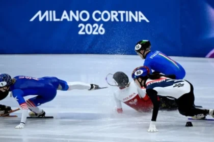 Drama Olímpico: Patinadora Polonesa Kamila Sellier Sofre Corte Profundo No Rosto Por Lâmina De Patins Em Queda Nas Olimpíadas De Inverno