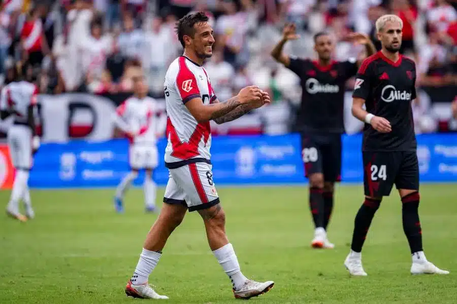 Óscar Trejo, Capitão E Ídolo, Anuncia Emocionante Adeus Ao Rayo Vallecano Após Nove Épocas: ‘levo O Rayo Na Alma’