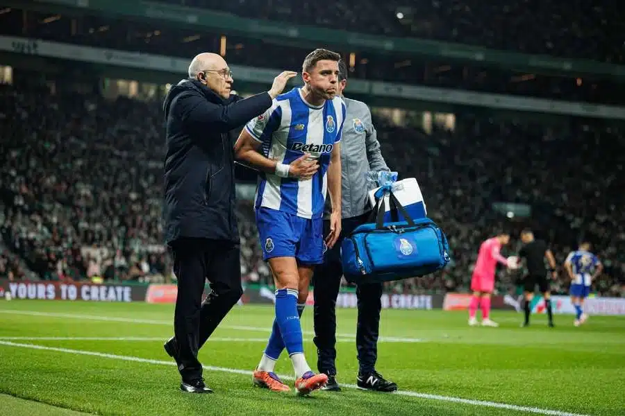 Fc Porto Esclarece Lesão De Jan Bednarek Após Duelo Com Sporting E Confirma Regresso Crucial De Thiago Silva Aos Treinos