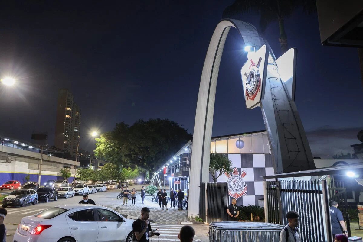 Ministério Público Recolhe Documentos No Corinthians Para Investigar Gastos De Ex Presidentes