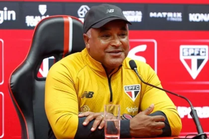 Roger Machado Faz História: São Paulo Volta A Ter Treinador Negro Após 41 Anos, Reacendendo Debate Sobre Diversidade No Futebol Brasileiro