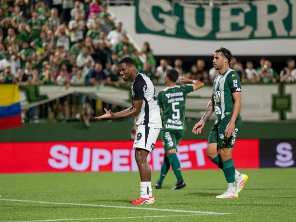 Corinthians E Chapecoense Empatam Em 0 A 0 Na Arena Condá Em Jogo De Pouca Emoção Pelo Brasileirão; Yuri Alberto Retorna Sem Destaque