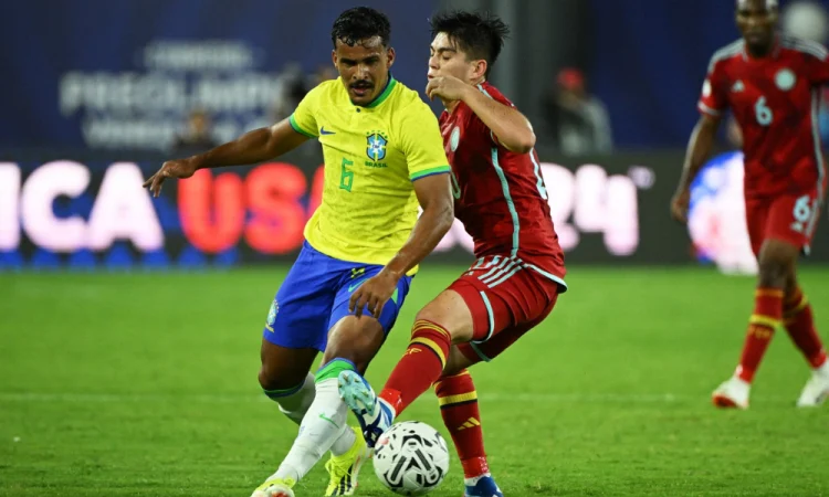 Copa Do Mundo: Lesão De Alex Sandro Força Ancelotti A Convocar Kaiki Bruno, Do Cruzeiro, Para A Seleção Brasileira
