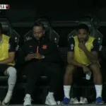 Memphis Depay Do Corinthians é Denunciado Ao Stjd Após Ser Flagrado Usando Celular No Banco De Reservas E Pode Pegar Ganchos No Brasileirão; Entenda A Polêmica E A Defesa Do Atleta