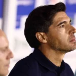 Stjd Denuncia Abel Ferreira E Memphis Depay: Técnico Do Palmeiras E Atacante Do Corinthians Podem Pegar Até Seis Jogos De Suspensão