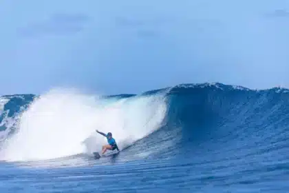Yolanda Hopkins: A Pioneira Portuguesa Que Chega à Elite Mundial Do Surf Para Desafiar As Gigantes Com Raça E Determinação