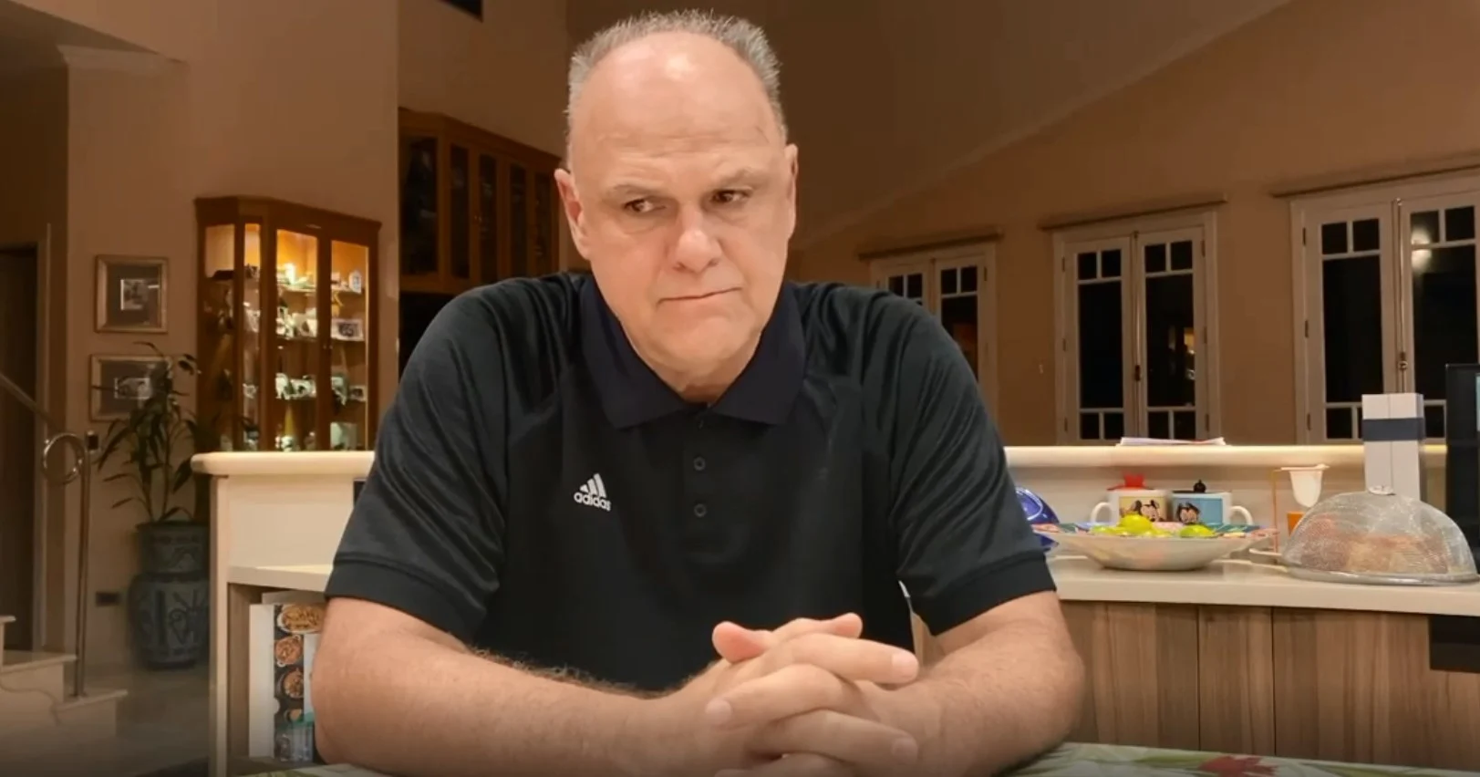 Oscar Schmidt, O ‘mão Santa’, é Internado Após Mal Estar; Estado De Saúde Do ídolo Do Basquete Gera Preocupação