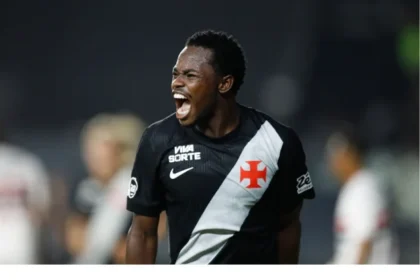 Vasco Arranca Virada Heroica Contra São Paulo Em São Januário, Com Gols De Puma Rodríguez E Andrés Gómez, E Ameaça Posição Do Tricolor No G 4 Do Brasileirão