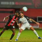 Corinthians E Vitória Decepcionam Em Empate Sem Gols No Barradão Pelo Brasileirão; Timão Patina Na Tabela