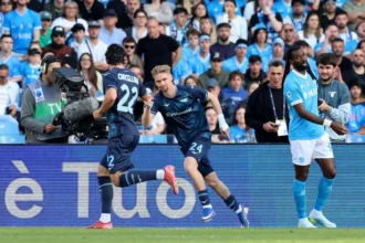 Lazio Derrota Napoli Por 2 A 0 No Maradona E Impulsiona A Jornada Da Inter Rumo Ao Scudetto Da Serie A
