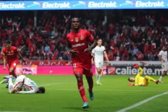 Toluca Denuncia Ataques Racistas Contra Helinho E Família Após Confusão Em Campo No Campeonato Mexicano