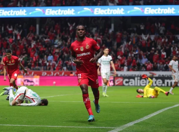 Toluca Denuncia Ataques Racistas Contra Helinho E Família Após Confusão Em Campo No Campeonato Mexicano