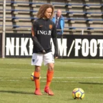 Xavi Simons Fora Da Copa Do Mundo: Jovem Craque Da Holanda Rompe Ligamento Do Joelho E Expressa Desolação Em Post Emocionante