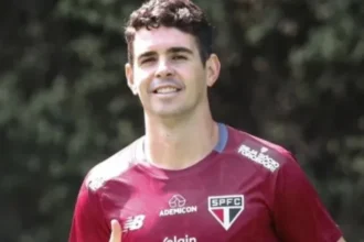 Impactante: Oscar, Ídolo Do Futebol Brasileiro, Anuncia Aposentadoria Aos 34 Anos Após Problema De Saúde E Deixa Mensagem Emocionante Ao São Paulo