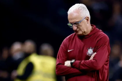 Corinthians Demite Dorival Júnior Após Nona Partida Sem Vitória E Derrota Para O Internacional; Crise No Brasileirão Pressiona Clube