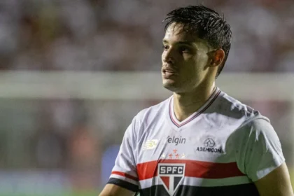 Sob Chuva E Vento Forte, São Paulo Vence Boston River Na Estreia Da Sul Americana Com Gol De Bobadilla E Assume Vice Liderança Do Grupo C
