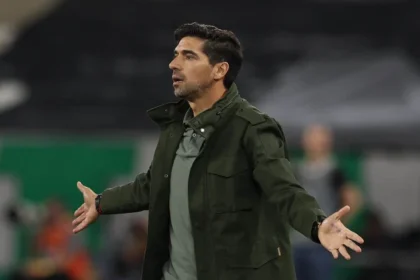 Abel Ferreira é Suspenso Por Oito Jogos E Palmeiras Tenta Efeito Suspensivo Para O Derby Contra O Corinthians