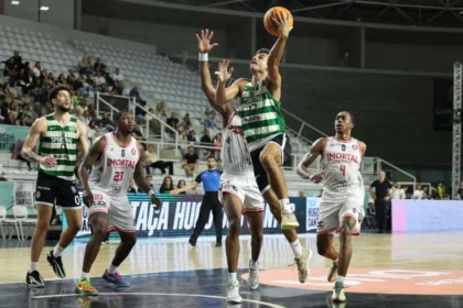Sporting Garante Vaga Na Final Da Taça Hugo Dos Santos Ao Superar Imortal Por 80 A 71 Com Domínio Nos Ressaltos