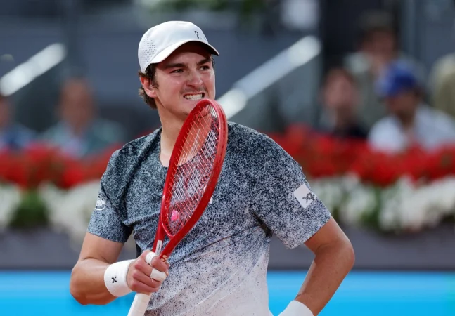 João Fonseca Oscila Em Roma, Perde De Virada Para Medjedovic Em Jogo Dramático E Foca Em Roland Garros
