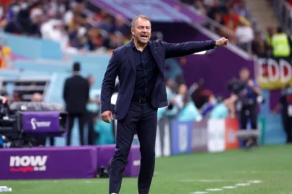 Hansi Flick, Técnico Do Barcelona, Enfrenta Luto Pela Morte Do Pai Horas Antes Do El Clásico Contra O Real Madrid, Em Jogo Que Pode Definir O Título Espanhol