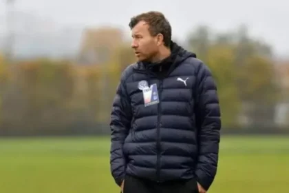 Escândalo No Futebol Feminino: Ex Jogadora Tcheca Detalha Como Técnico Filmou Atletas No Chuveiro Por Quatro Anos E Compartilhou Gravações Íntimas