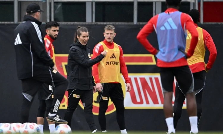 Marie Louise Eta Na Bundesliga, Nívia De Lima Na Copinha E Brasileirão: Mulheres Conquistam Espaço Inédito No Comando Técnico De Equipes Masculinas