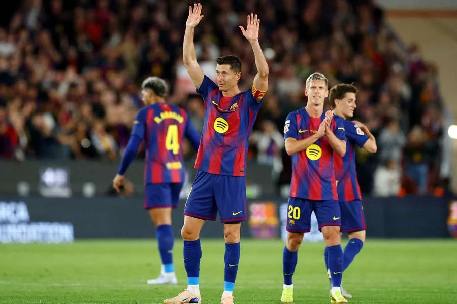 Barcelona Define Ponta De Lança Como Prioridade Máxima: A Busca Urgente Por Um Novo Camisa 9 Para O Ataque Catalão Pós Lewandowski