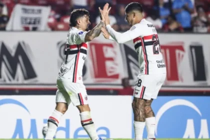São Paulo Vence Boston River Por 2 A 0, Garante Liderança E Vaga Direta Nas Oitavas Da Sul Americana Em Noite De Alívio No Morumbis
