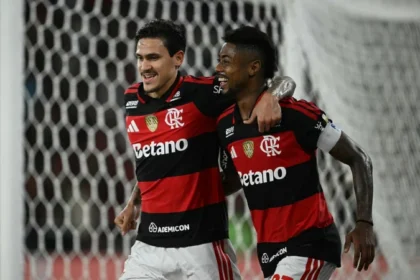 Flamengo Vence Cusco Por 3 A 0 No Maracanã Com Gols De Bruno Henrique E Paquetá E Garante Liderança No Grupo A Da Libertadores; Rubro Negro Agora Busca Melhor Campanha Geral