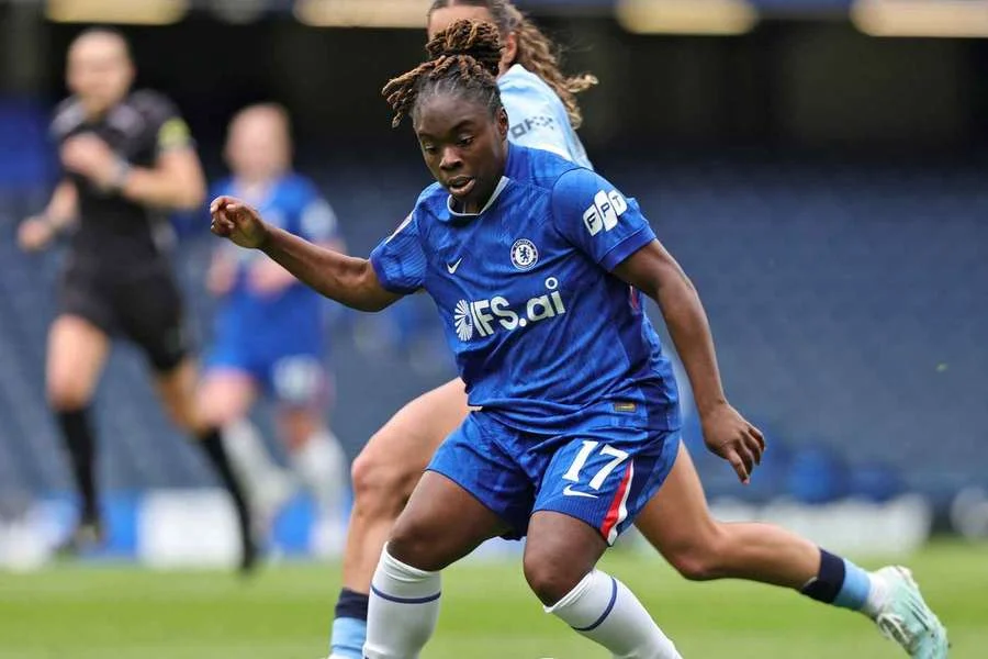 Chelsea Feminino Blinda Estrela Francesa Sandy Baltimore Com Contrato Até 2030 E Impulsiona Ambições Na Wsl E Europa