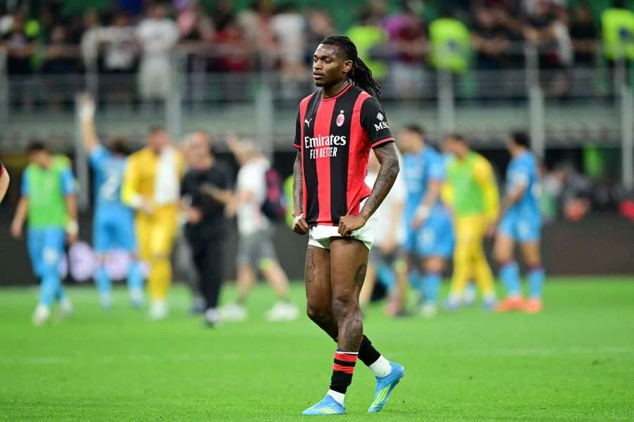 Rafael Leão Revela Desafios Mentais E Físicos Em Temporada Turbulenta No Ac Milan: ‘só Quem Viveu De Perto Sabe O Quão Difícil Foi’